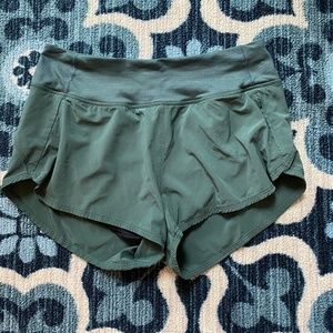 Outdoor Voices Hudson Short in Evergreen Size M